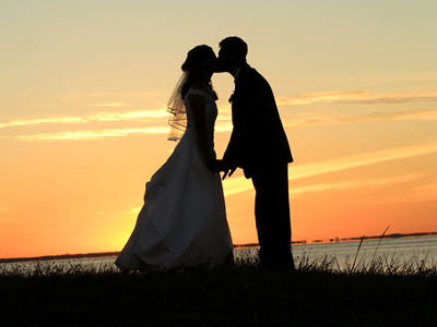 Bride & Groom - Sunset Kiss