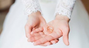 Does Per Capita or Per Stirpes Include Spouses?